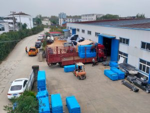 2025年10月13日锌钢阳台护栏装车发货!