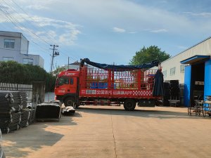 2025年11月3日锌钢百叶窗装车发货!