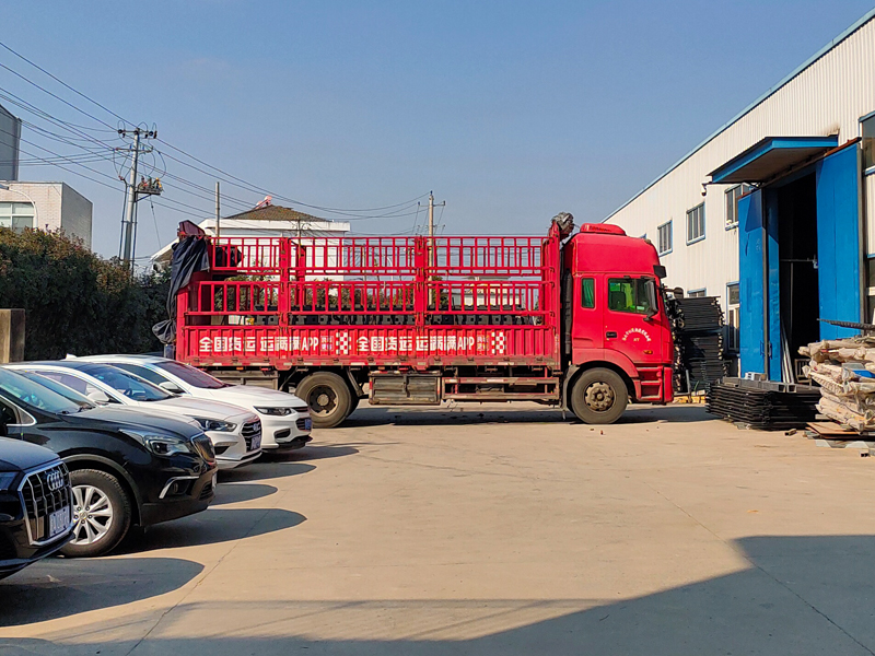 2025年11月19日锌钢百叶窗装车发货! 2025年11月19日锌钢百叶窗装车发货!